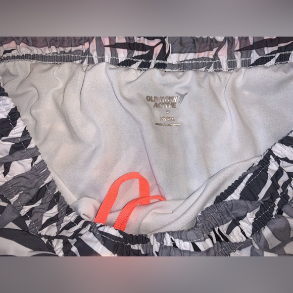 Woman’s Casual-Ware Bundle (M) - Picture 14 of 16